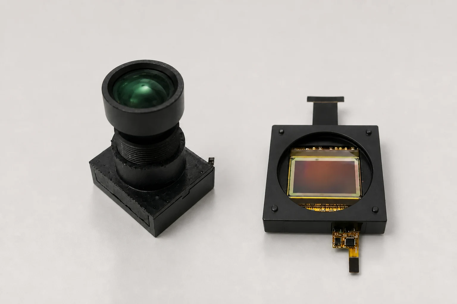 Closed-loop sensor autofocus module and sensor assembly